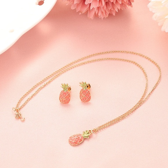 Pretty Pineapple Jewelry Set - Picture 3 of 5